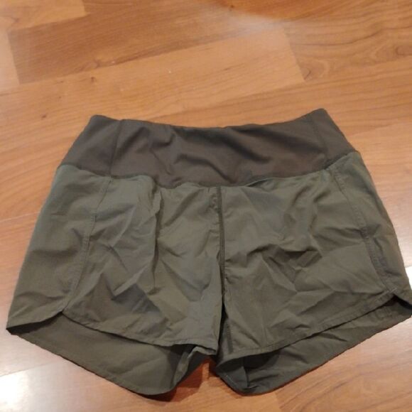Green Athletic Shorts Lightweight Performance Fabric - Picture 1 of 5